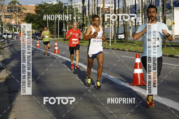 Buy your photos of the eventSantander Track & Field Run Series - Shopping Tambor on Fotop