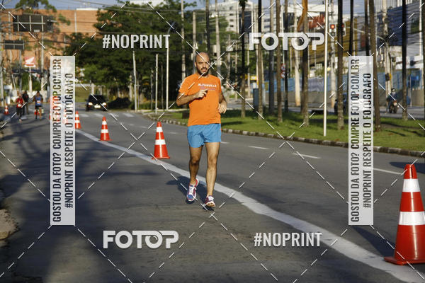 Buy your photos of the eventSantander Track & Field Run Series - Shopping Tambor on Fotop