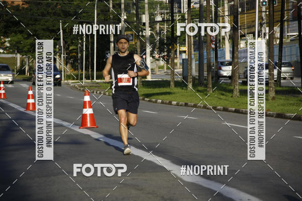Buy your photos of the eventSantander Track & Field Run Series - Shopping Tambor on Fotop