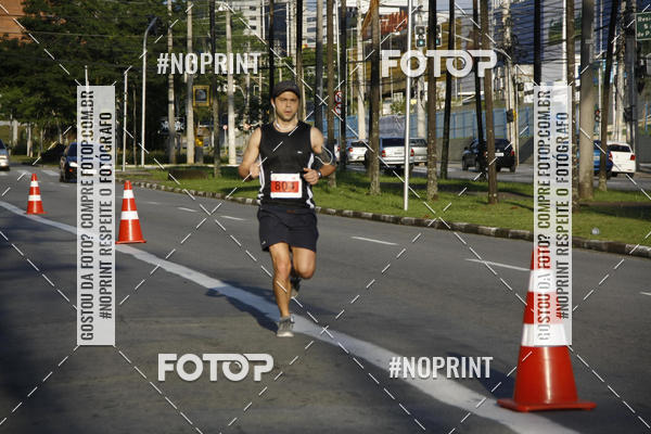 Buy your photos of the eventSantander Track & Field Run Series - Shopping Tambor on Fotop