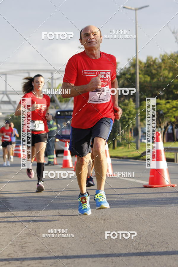Buy your photos of the eventSantander Track & Field Run Series - Shopping Tambor on Fotop