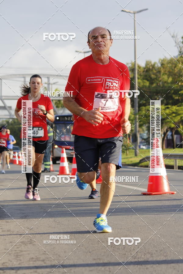 Buy your photos of the eventSantander Track & Field Run Series - Shopping Tambor on Fotop