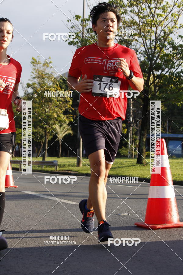 Buy your photos of the eventSantander Track & Field Run Series - Shopping Tambor on Fotop