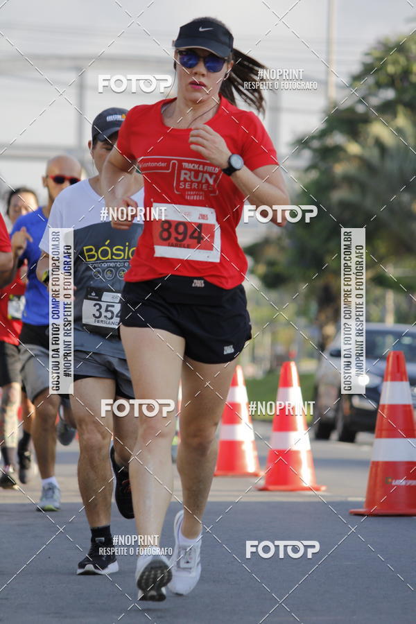 Buy your photos of the eventSantander Track & Field Run Series - Shopping Tambor on Fotop