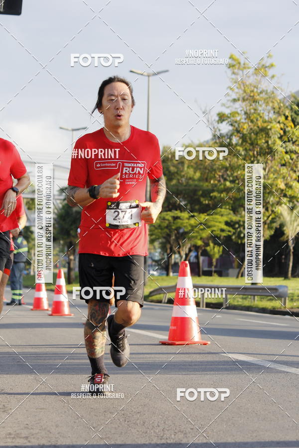 Buy your photos of the eventSantander Track & Field Run Series - Shopping Tambor on Fotop