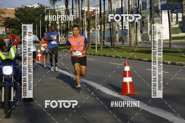 Buy your photos of the eventSantander Track & Field Run Series - Shopping Tambor on Fotop