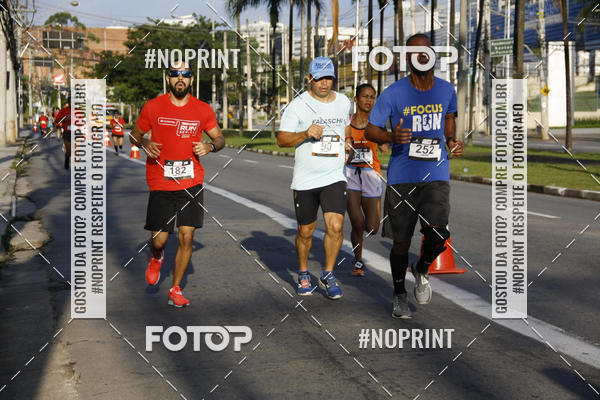 Buy your photos of the eventSantander Track & Field Run Series - Shopping Tambor on Fotop