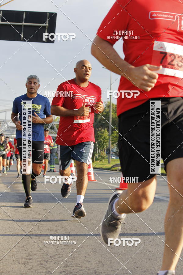 Buy your photos of the eventSantander Track & Field Run Series - Shopping Tambor on Fotop