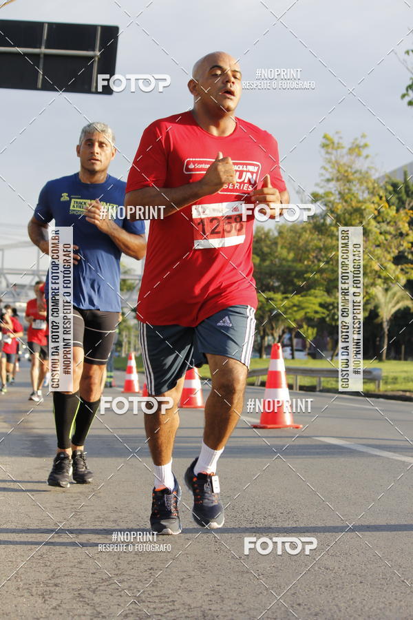 Buy your photos of the eventSantander Track & Field Run Series - Shopping Tambor on Fotop