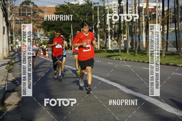 Buy your photos of the eventSantander Track & Field Run Series - Shopping Tambor on Fotop