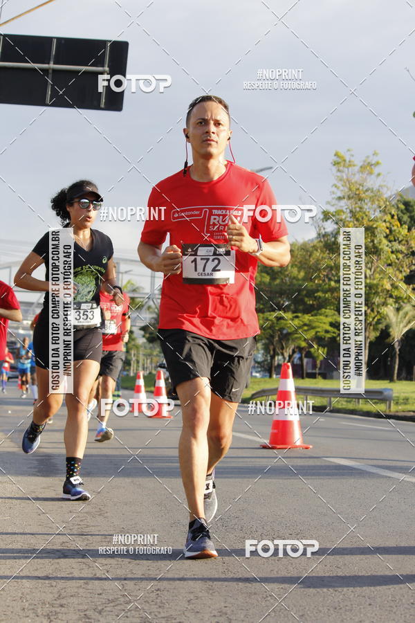 Buy your photos of the eventSantander Track & Field Run Series - Shopping Tambor on Fotop