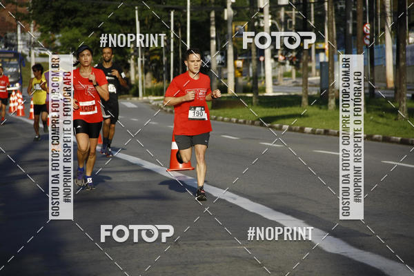 Buy your photos of the eventSantander Track & Field Run Series - Shopping Tambor on Fotop