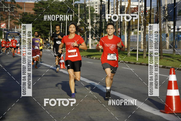 Buy your photos of the eventSantander Track & Field Run Series - Shopping Tambor on Fotop