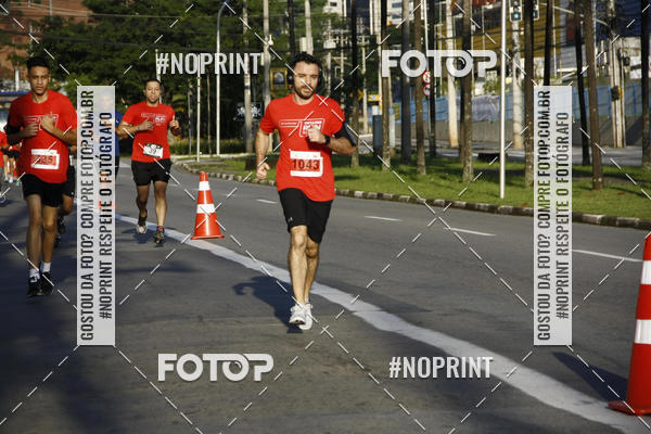 Buy your photos of the eventSantander Track & Field Run Series - Shopping Tambor on Fotop
