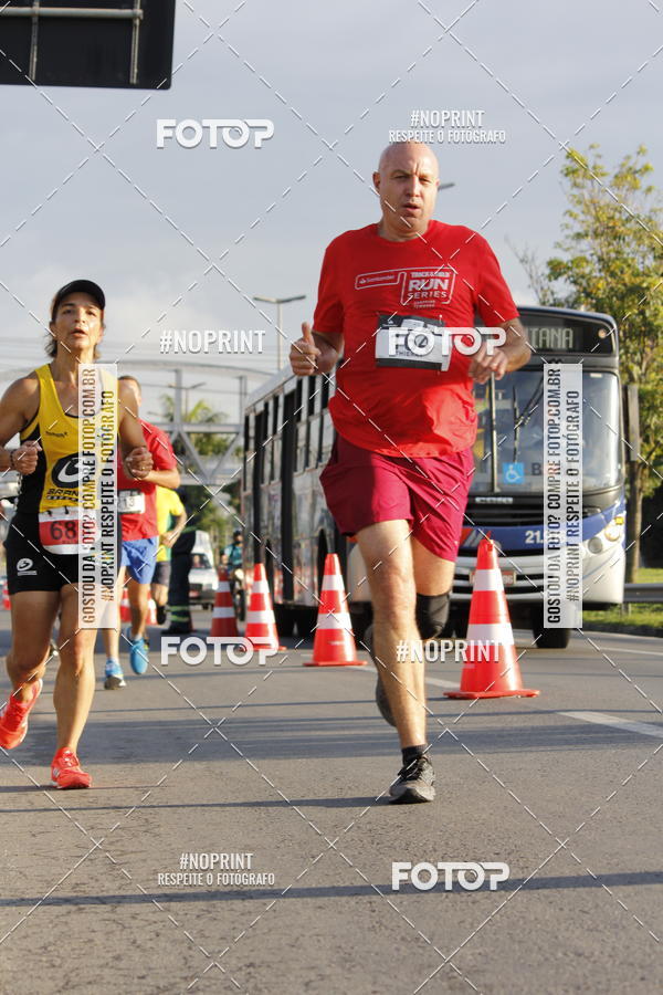 Buy your photos of the eventSantander Track & Field Run Series - Shopping Tambor on Fotop