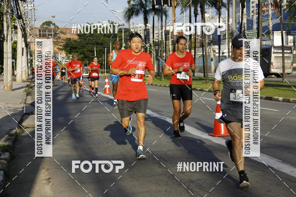 Buy your photos of the eventSantander Track & Field Run Series - Shopping Tambor on Fotop
