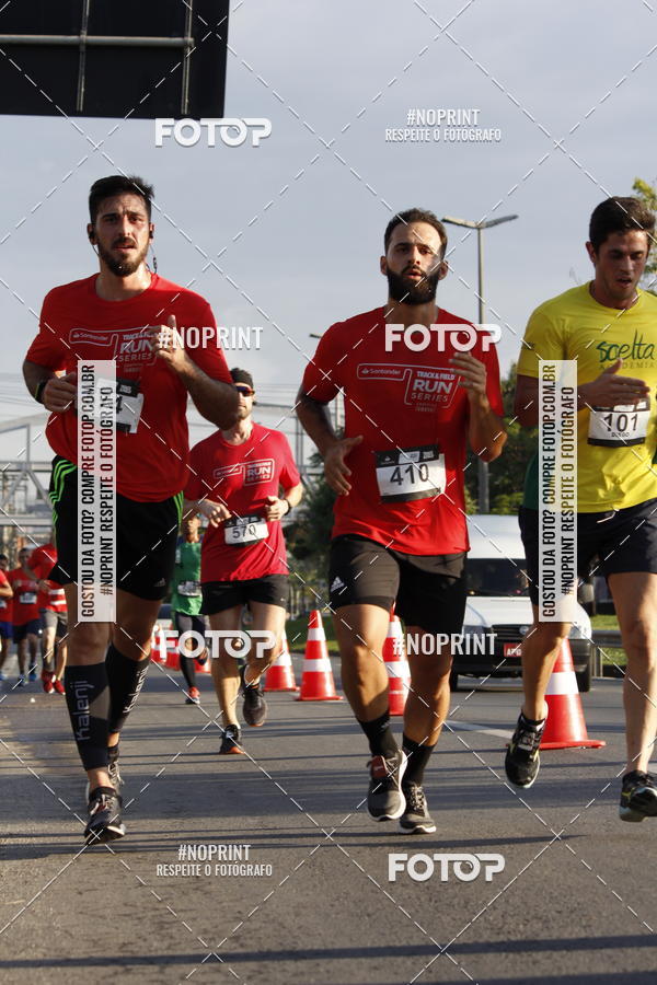 Buy your photos of the eventSantander Track & Field Run Series - Shopping Tambor on Fotop