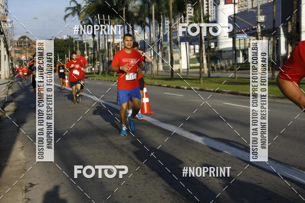 Buy your photos of the eventSantander Track & Field Run Series - Shopping Tambor on Fotop