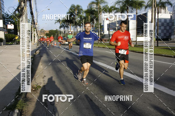 Buy your photos of the eventSantander Track & Field Run Series - Shopping Tambor on Fotop