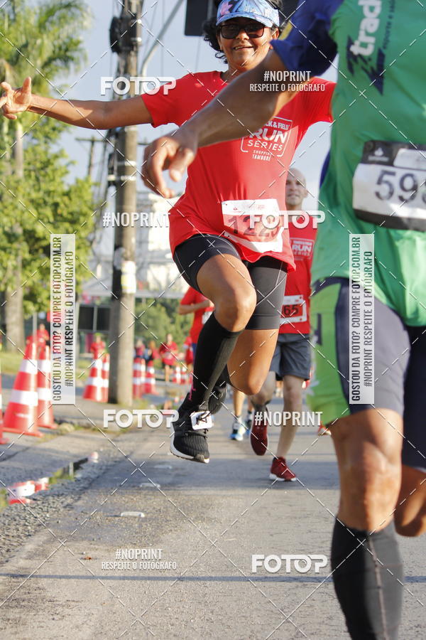 Buy your photos of the eventSantander Track & Field Run Series - Shopping Tambor on Fotop
