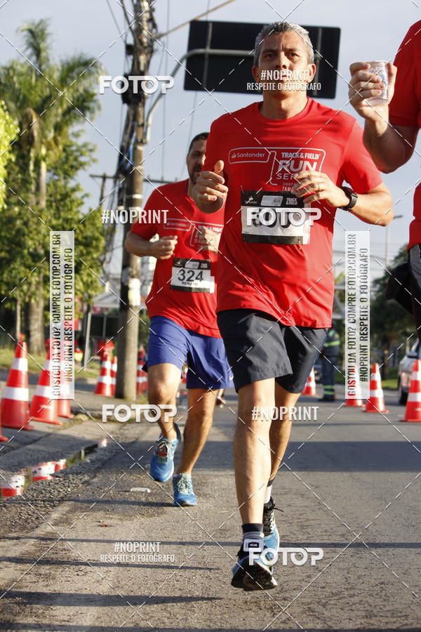 Buy your photos of the eventSantander Track & Field Run Series - Shopping Tambor on Fotop