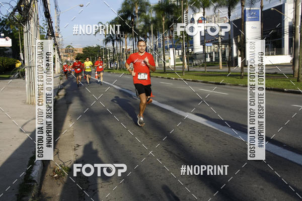Buy your photos of the eventSantander Track & Field Run Series - Shopping Tambor on Fotop