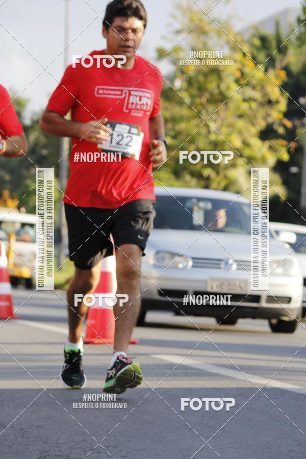 Buy your photos of the eventSantander Track & Field Run Series - Shopping Tambor on Fotop