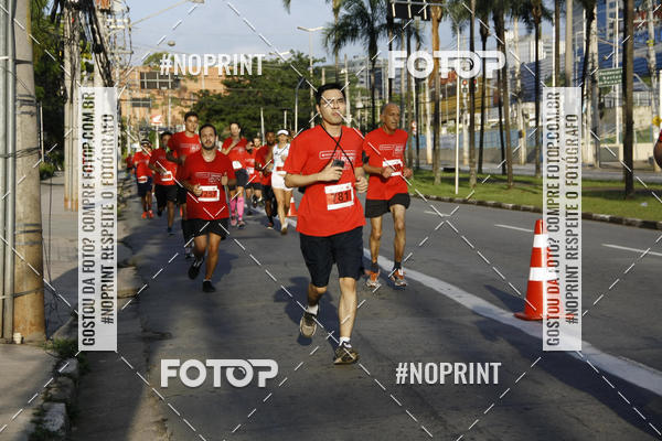 Buy your photos of the eventSantander Track & Field Run Series - Shopping Tambor on Fotop