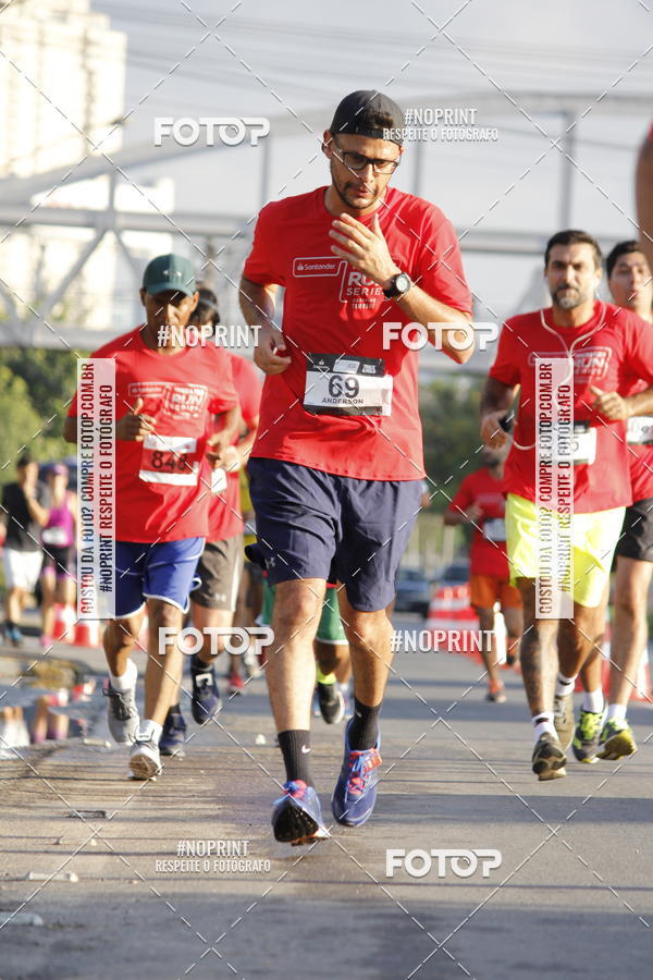 Buy your photos of the eventSantander Track & Field Run Series - Shopping Tambor on Fotop