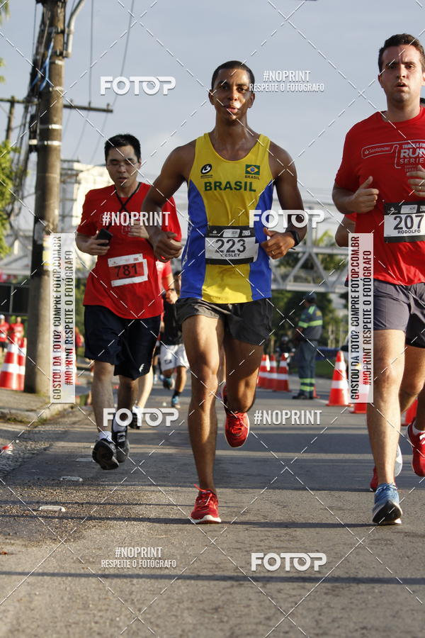 Buy your photos of the eventSantander Track & Field Run Series - Shopping Tambor on Fotop