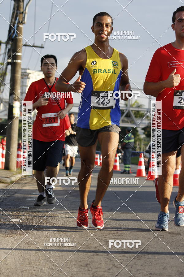 Buy your photos of the eventSantander Track & Field Run Series - Shopping Tambor on Fotop