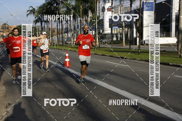 Buy your photos of the eventSantander Track & Field Run Series - Shopping Tambor on Fotop