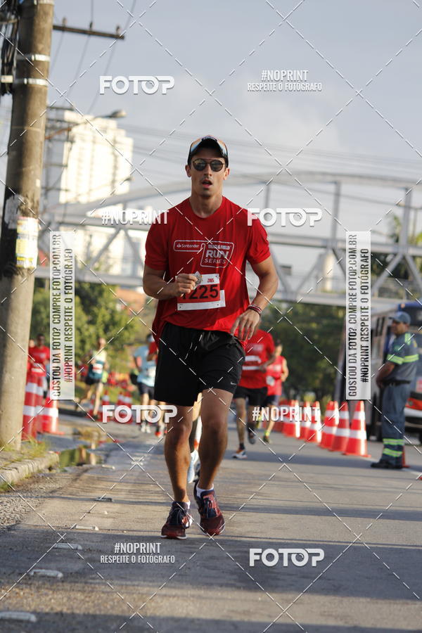 Buy your photos of the eventSantander Track & Field Run Series - Shopping Tambor on Fotop