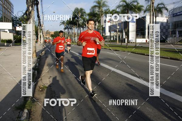 Buy your photos of the eventSantander Track & Field Run Series - Shopping Tambor on Fotop
