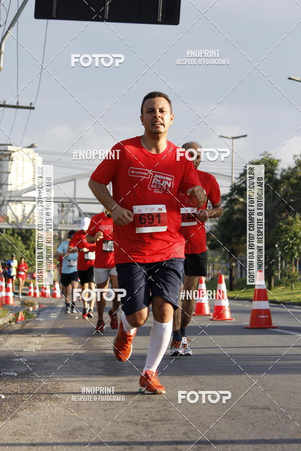 Buy your photos of the eventSantander Track & Field Run Series - Shopping Tambor on Fotop
