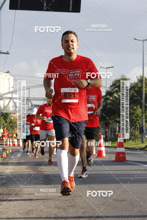 Buy your photos of the eventSantander Track & Field Run Series - Shopping Tambor on Fotop