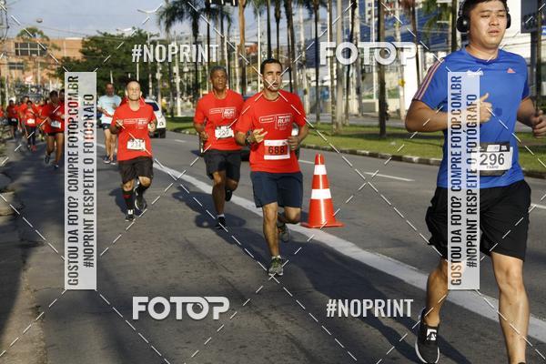 Buy your photos of the eventSantander Track & Field Run Series - Shopping Tambor on Fotop