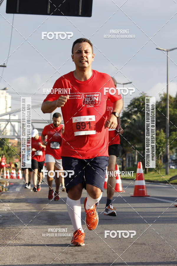 Buy your photos of the eventSantander Track & Field Run Series - Shopping Tambor on Fotop