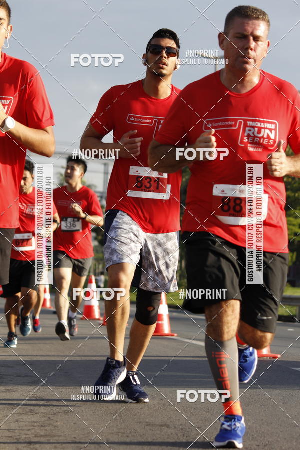 Buy your photos of the eventSantander Track & Field Run Series - Shopping Tambor on Fotop