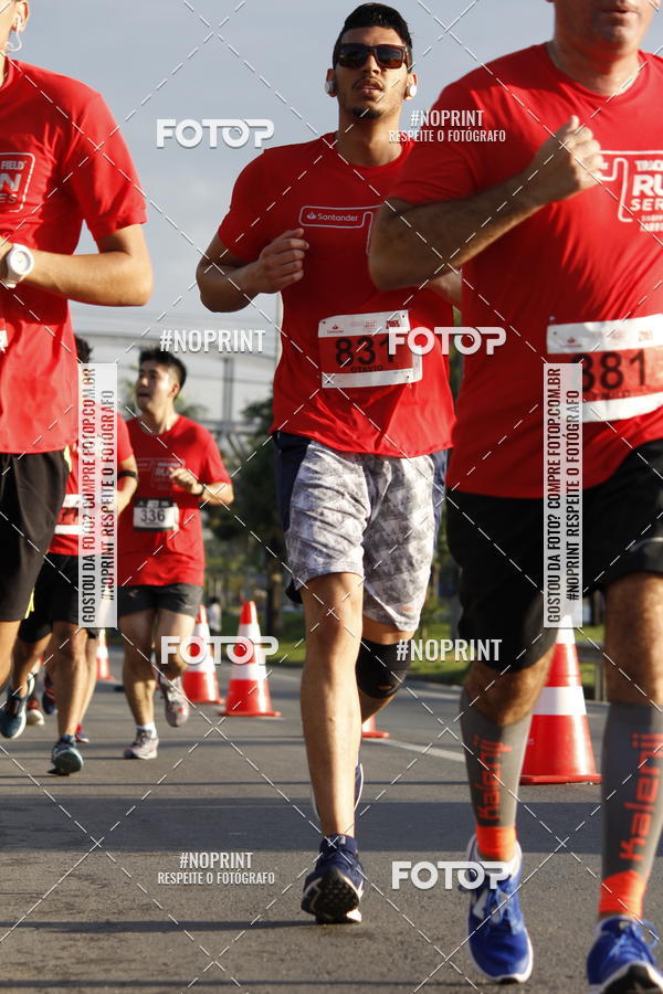 Buy your photos of the eventSantander Track & Field Run Series - Shopping Tambor on Fotop