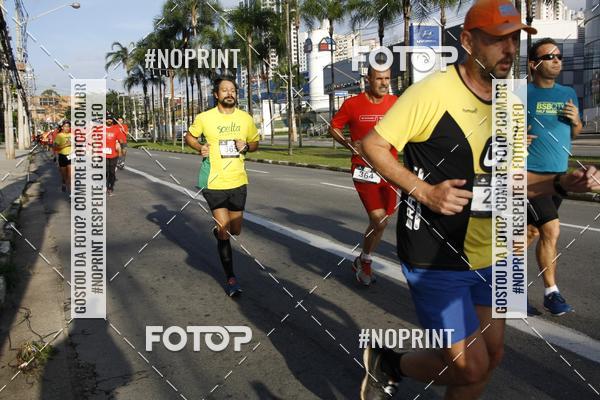Buy your photos of the eventSantander Track & Field Run Series - Shopping Tambor on Fotop