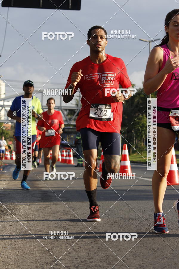 Buy your photos of the eventSantander Track & Field Run Series - Shopping Tambor on Fotop