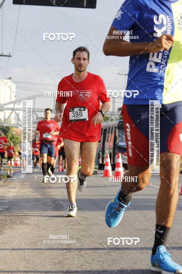Buy your photos of the eventSantander Track & Field Run Series - Shopping Tambor on Fotop
