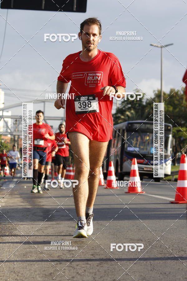 Buy your photos of the eventSantander Track & Field Run Series - Shopping Tambor on Fotop