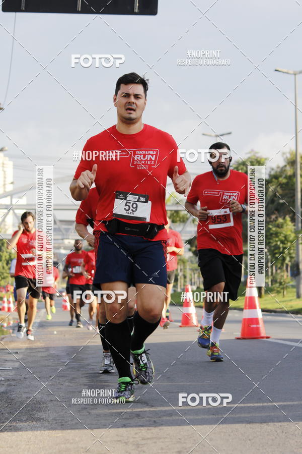 Buy your photos of the eventSantander Track & Field Run Series - Shopping Tambor on Fotop