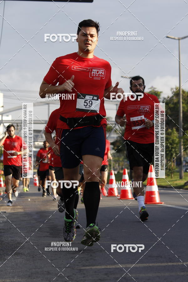 Buy your photos of the eventSantander Track & Field Run Series - Shopping Tambor on Fotop