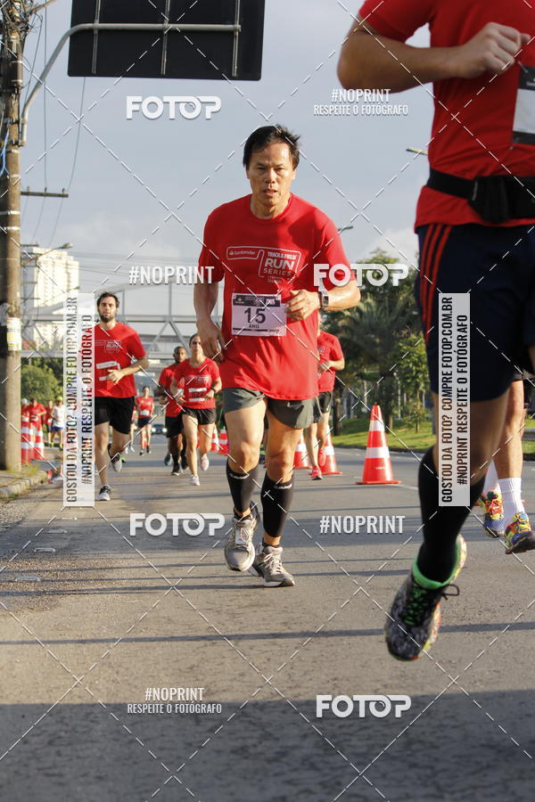 Buy your photos of the eventSantander Track & Field Run Series - Shopping Tambor on Fotop