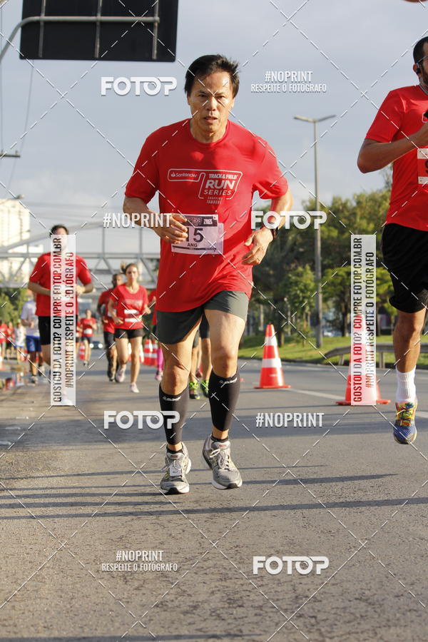 Buy your photos of the eventSantander Track & Field Run Series - Shopping Tambor on Fotop