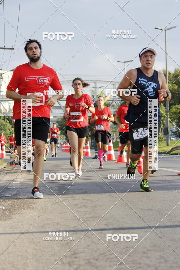Buy your photos of the eventSantander Track & Field Run Series - Shopping Tambor on Fotop