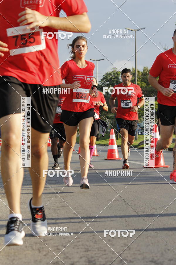 Buy your photos of the eventSantander Track & Field Run Series - Shopping Tambor on Fotop